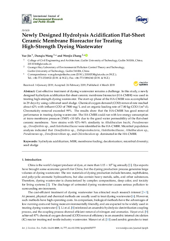 Newly Designed Hydrolysis Acidification Flat-Sheet Ceramic MBR for Treating Dyeing Wastewater