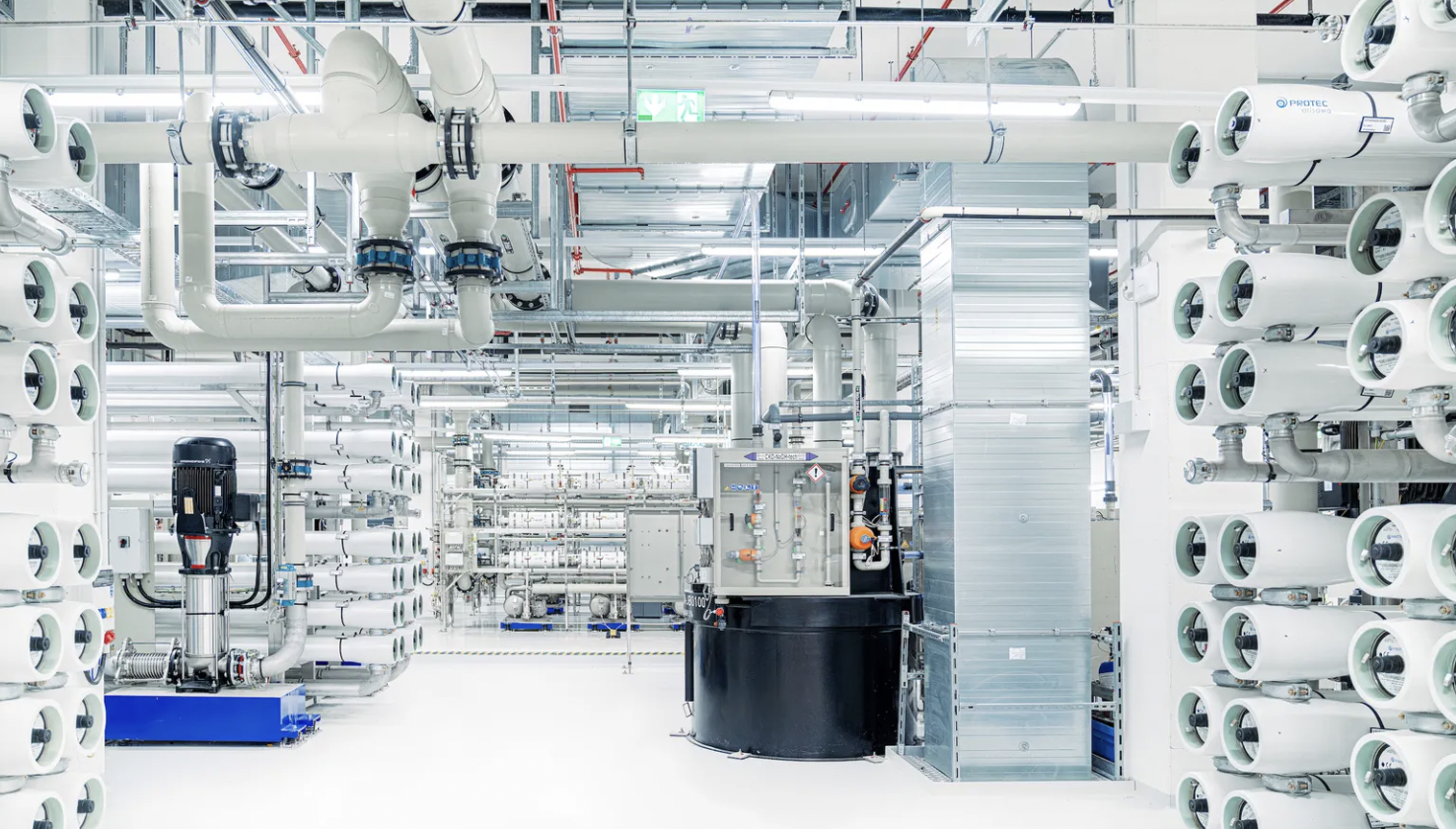 Semiconductor industry faces water, sustainability challengesThe boom in chip manufacturing has also increased demand for ultrapure water. Fabri...